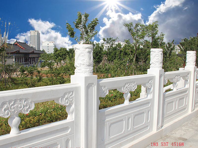 花岗岩石栏杆的亲水性和憎水性